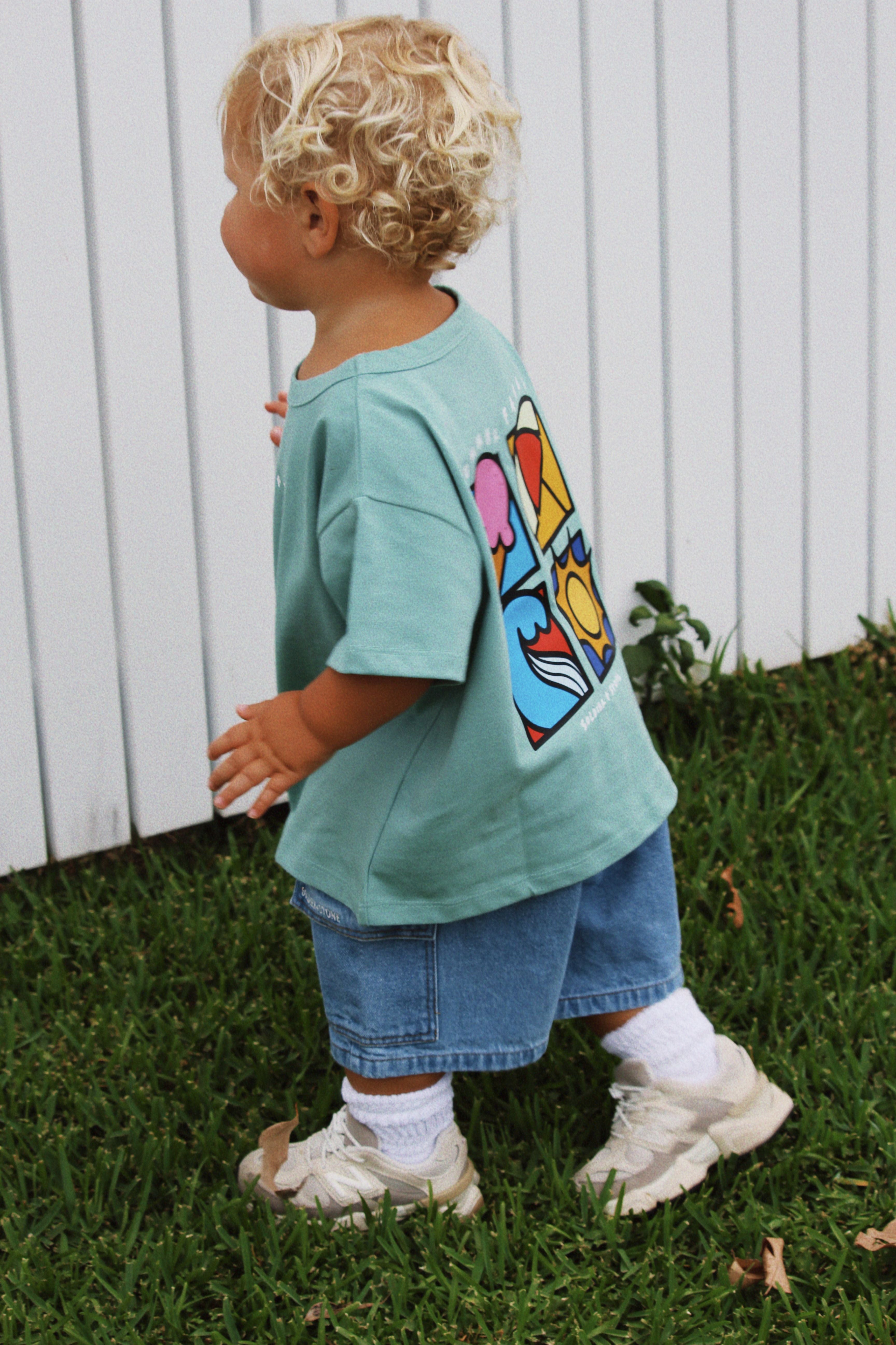 Summer Faves Tee- Pastel Green